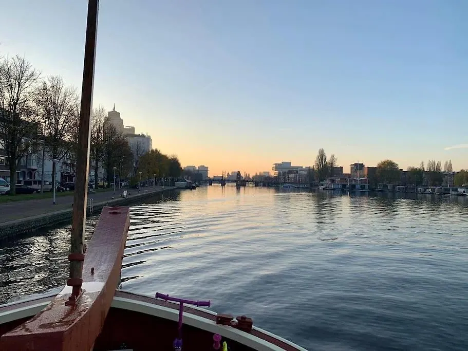 ホームステイ Houseboat In Amsterdamアパートメント