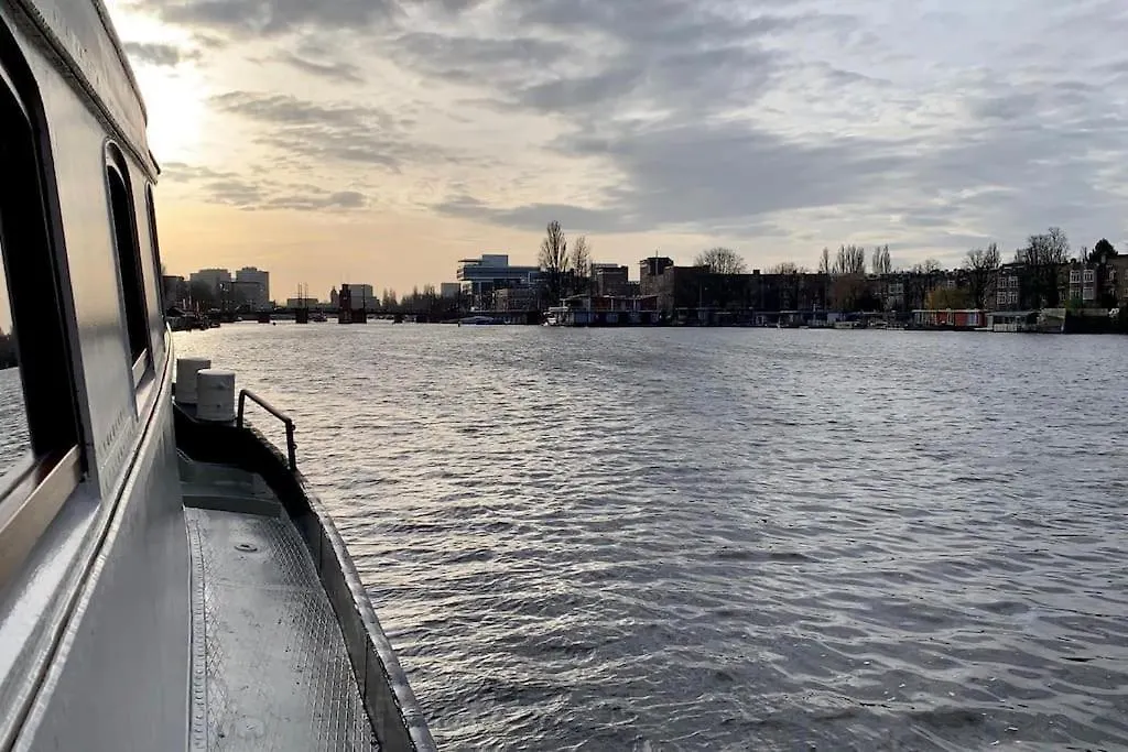 ホームステイ Houseboat In Amsterdamアパートメント オランダ